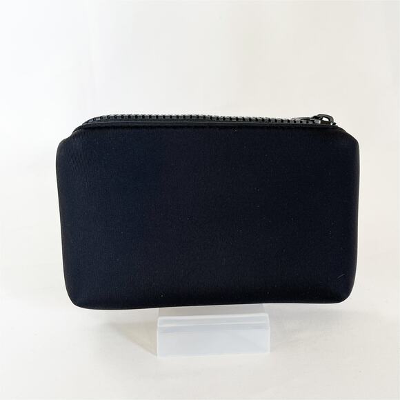 CHANEL Black Beauty Pouch Makeup Clutch and CHANEL Le Lift Serum - Picture 4 of 12